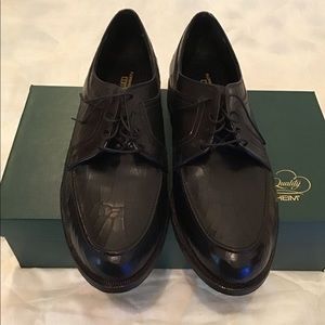 Florsheim shoes black men’s size 10 1/2